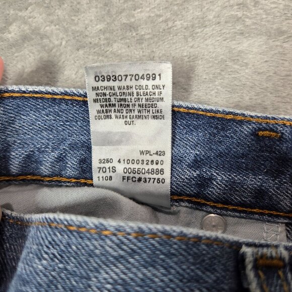 Levis 550 Jeans Mens 40X34 Blue Relaxed Fit 100% Cotton Denim Distressed - Picture 5 of 16